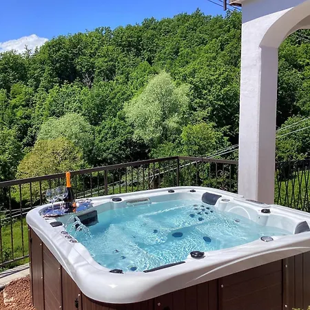La Ca Dal Sol With Jacuzzi *